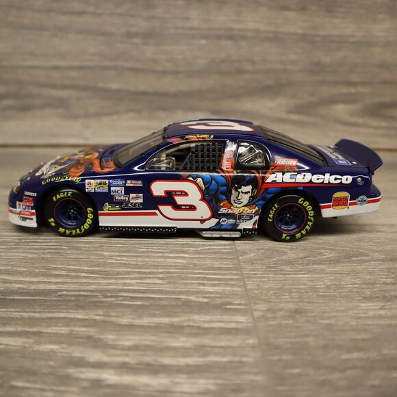Action 1:24 Limited Edition, Superman Racing, Dale Earnhardt Jr. #3, Monte Carlo - Picture 9 of 12